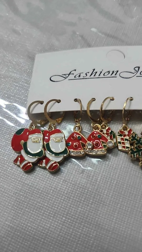 🎄 5 pairs Christmas Earrings Set – Festive & Adorable! 🎅 image indicator(2)
