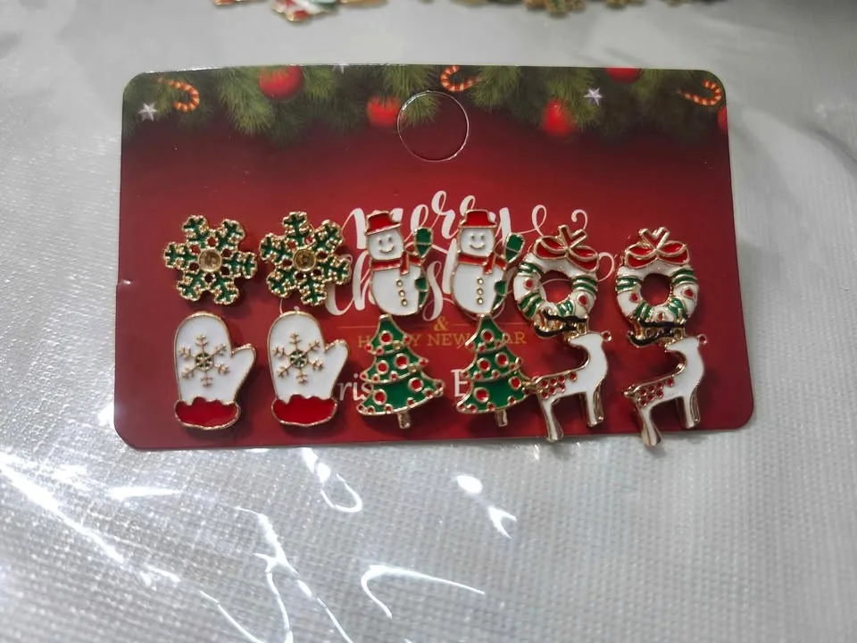 🎄✨ 6 Pairs Christmas Earrings Set – 2 Designs Available! ✨🎅 image indicator(2)