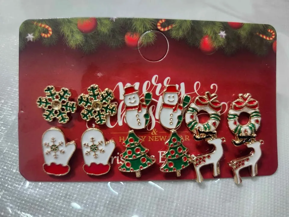 🎄✨ 6 Pairs Christmas Earrings Set – 2 Designs Available! ✨🎅 image indicator(4)
