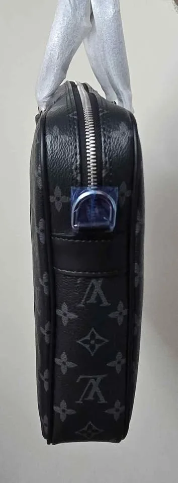 LV Men's Office Bag (Brand New) image indicator(2)