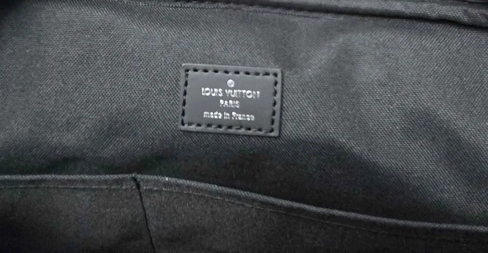 LV Men's Office Bag (Brand New) image indicator(4)