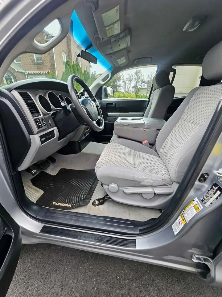 2010 Toyota Tundra Double Cab image indicator(8)