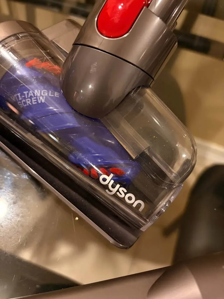 Dyson V11 Cordless Vacuum image indicator(2)