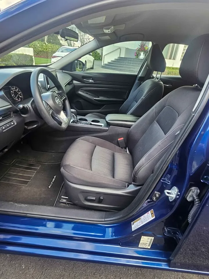 2020 Nissan Altima · 2.5 S Sedan 4D image indicator(8)
