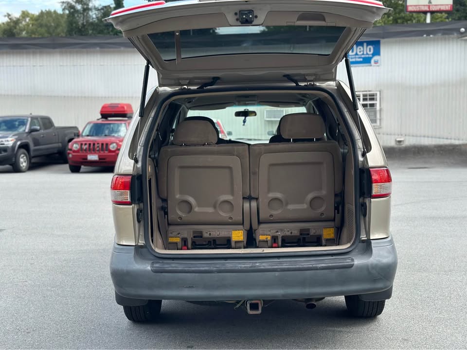 2001 Toyota Sienna - photo 4