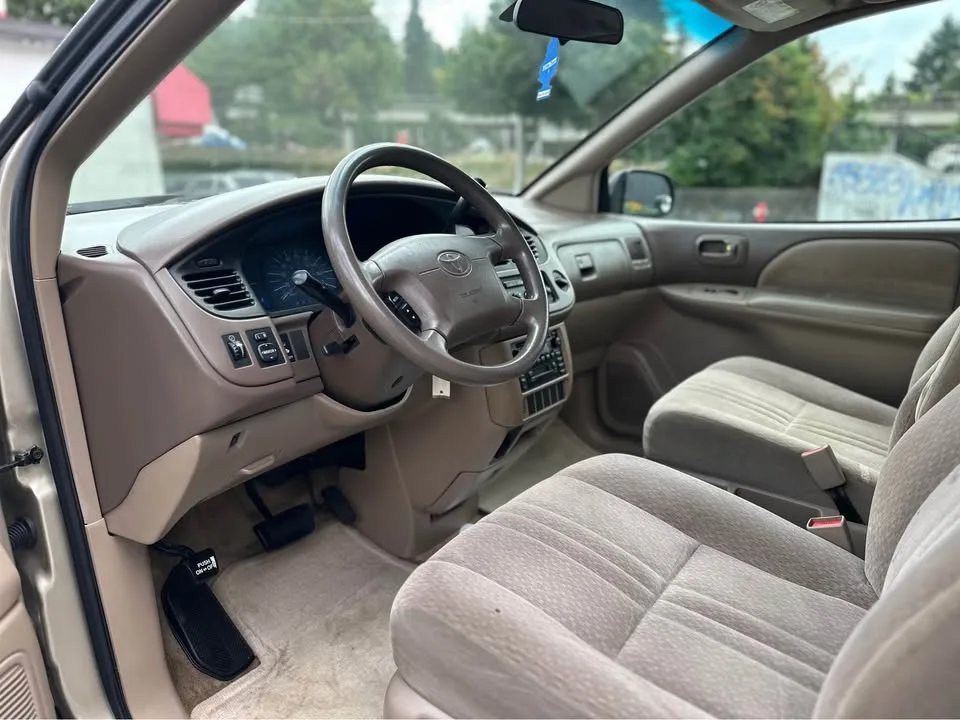 2001 Toyota Sienna image indicator(9)