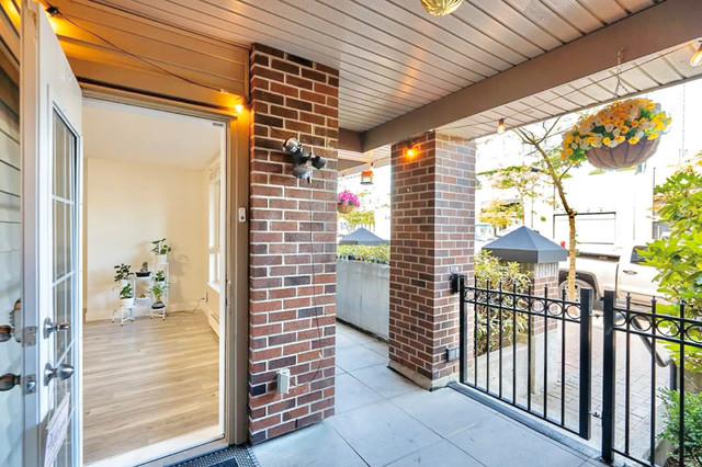 3 Beds 2 Baths by Gateway Skytrain