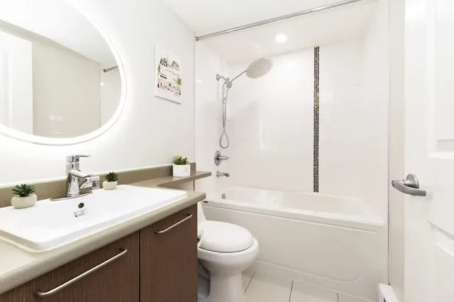 3 Beds 2 Baths by Gateway Skytrain image indicator(4)