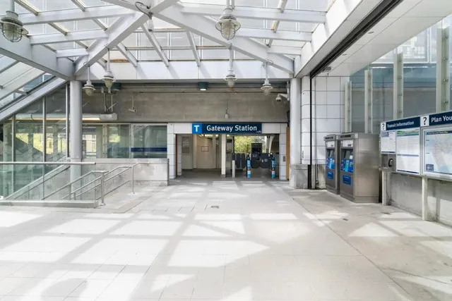 3 Beds 2 Baths by Gateway Skytrain image indicator(8)