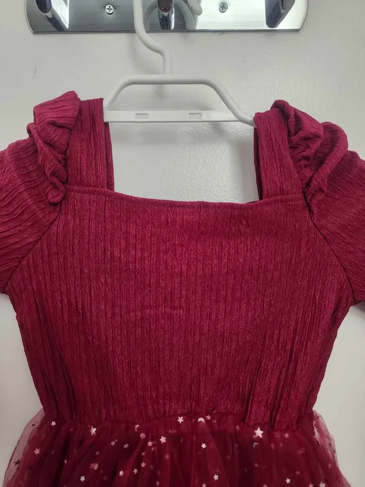 🎀 Beautiful Burgundy Sparkle Party Dress – Size 5-6 Years 🎀 image indicator(5)