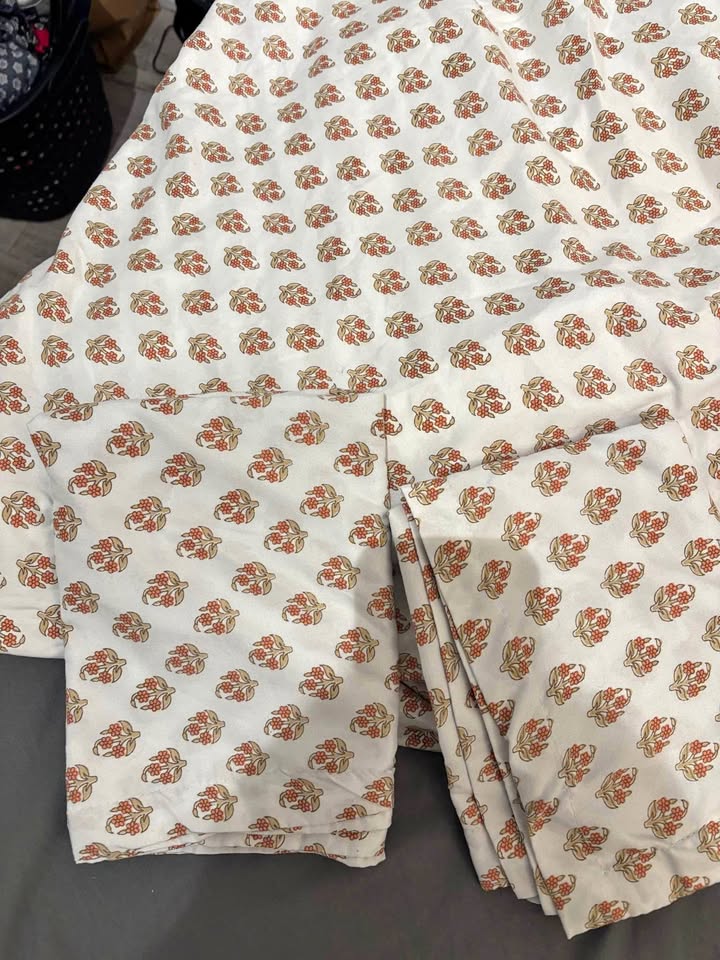 Twin XL Fitted Sheet + 2 Pillowcases
