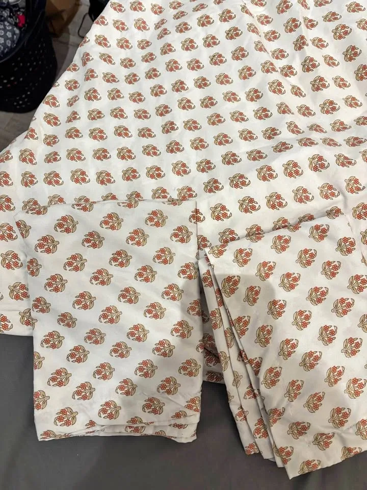 Twin XL Fitted Sheet + 2 Pillowcases thumbnail