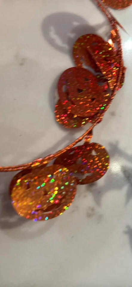 Foil garland. Bats x 3 / Pumpkins x4. (6BNIP) image indicator(3)