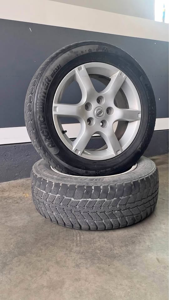Nissan tires and rims 215/60 R16