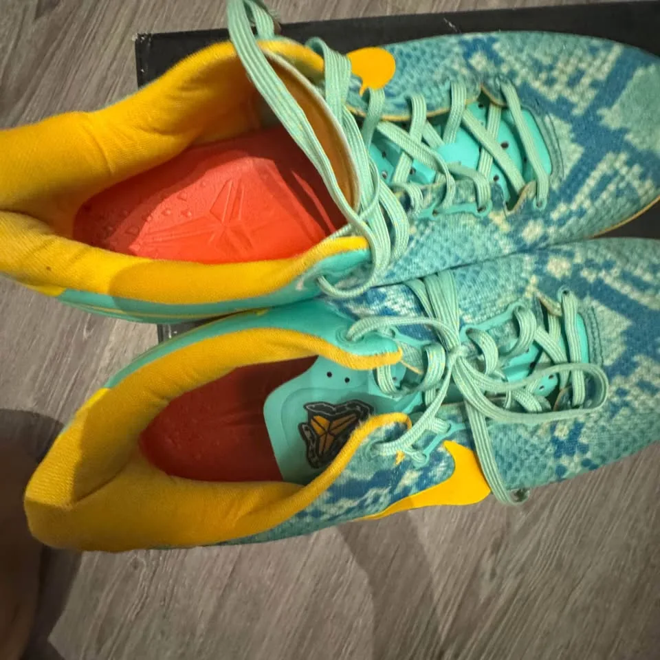 Basketball shoes fits like size 10 rep image indicator(6)