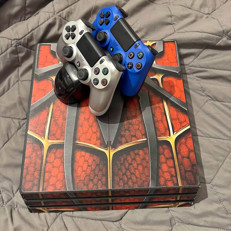 Broken ps4 pro 1tb with controllers NO WIRES