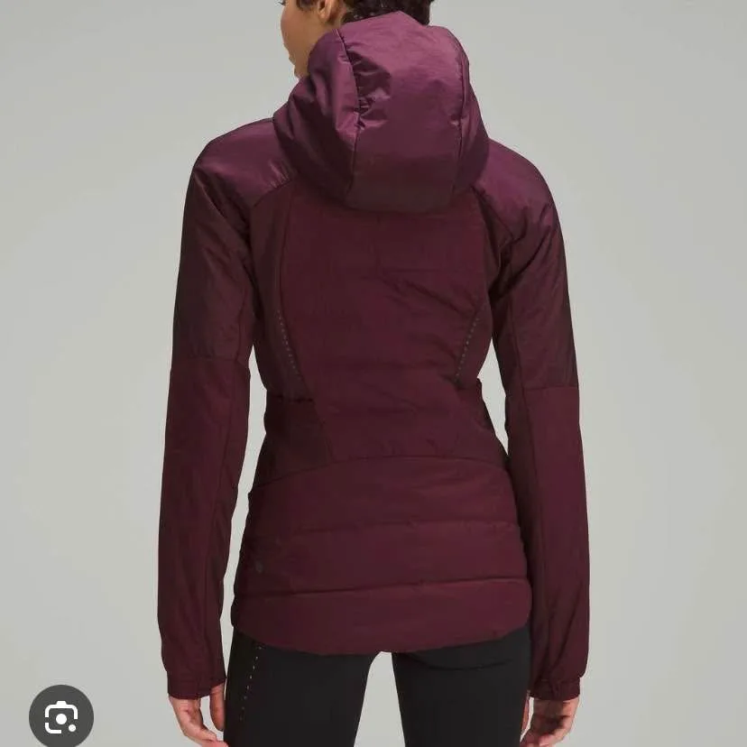 NWT Lululemon Down for it All Jacket - Size 4, Cassis image indicator(2)
