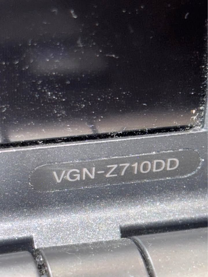 Sony VAIO VGN-Z710DD – Vintage Ultraportable Laptop - photo 3