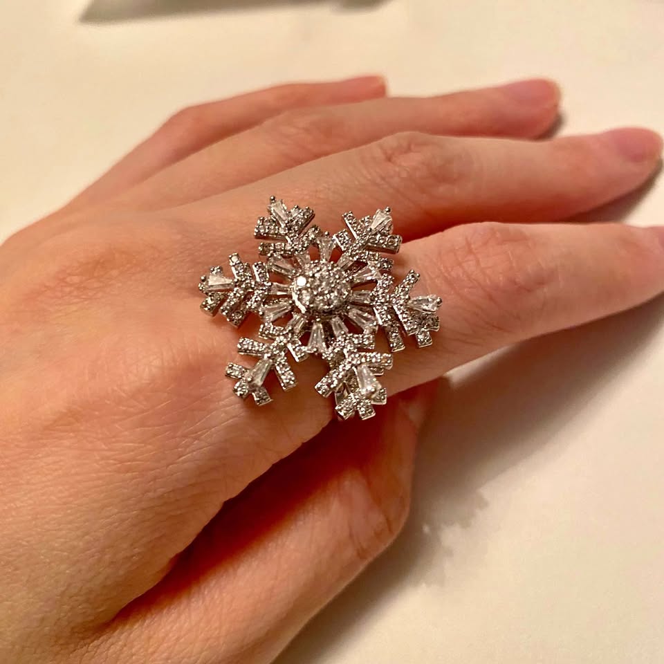 Snowflake ring