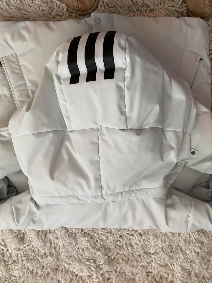 Adidas Puffer Jacket Size M - photo 3