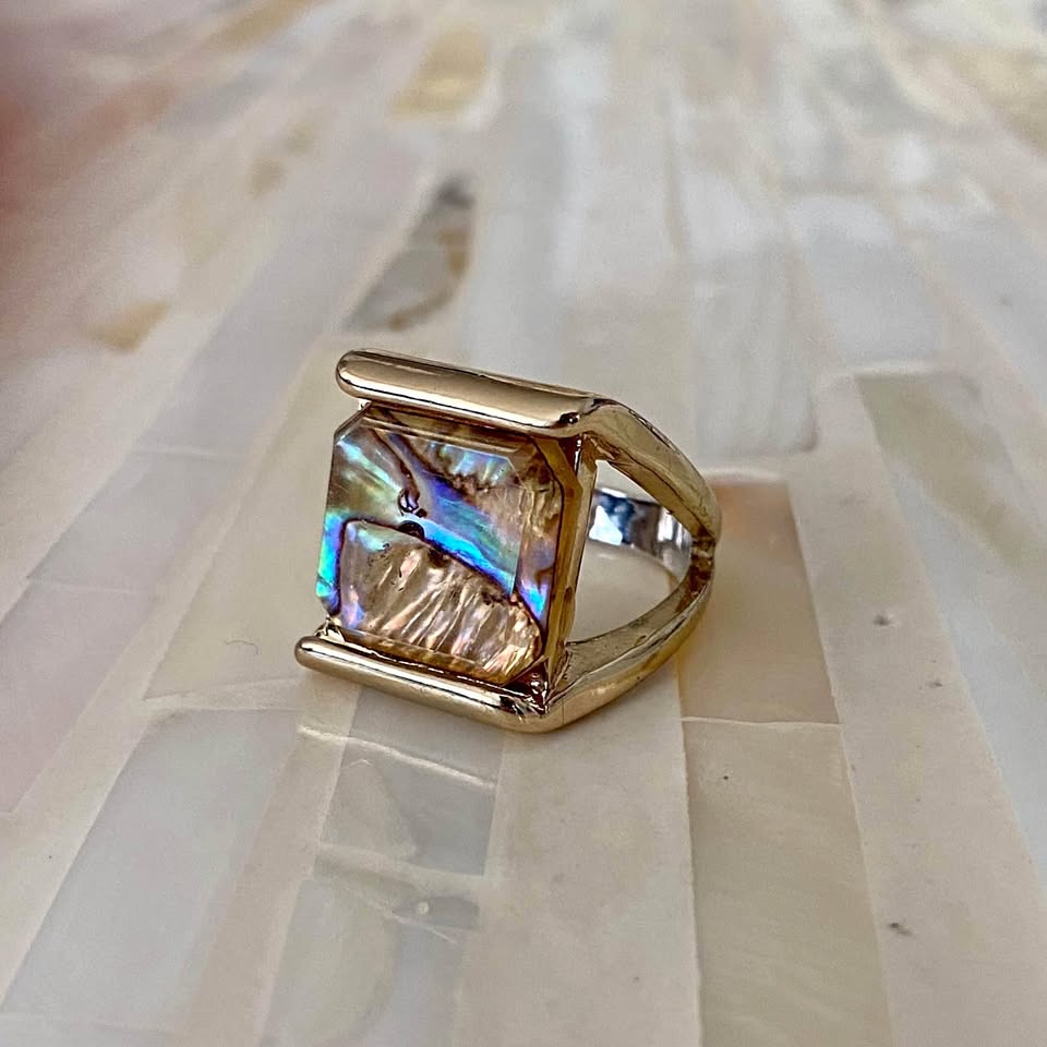 Gorgeous stone ring