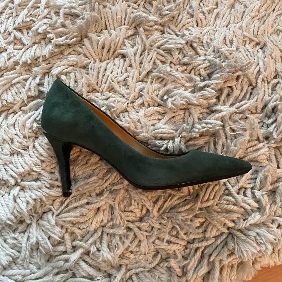CK Calvin Klein Heels/Pump Size 6 - photo 3