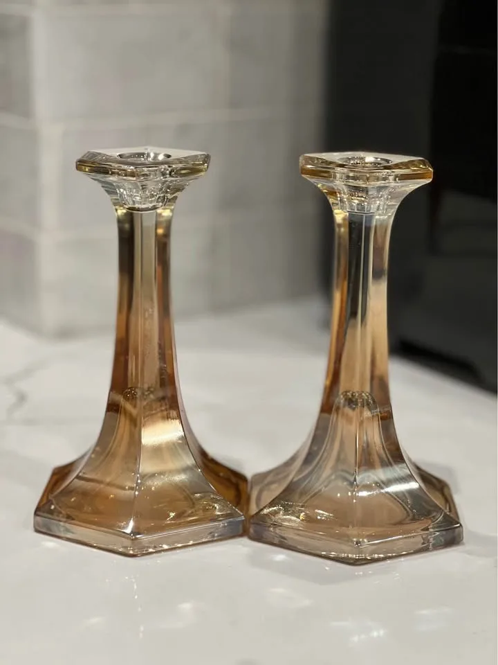 Pair of vintage Indiana carnival glass candle holders image indicator(2)