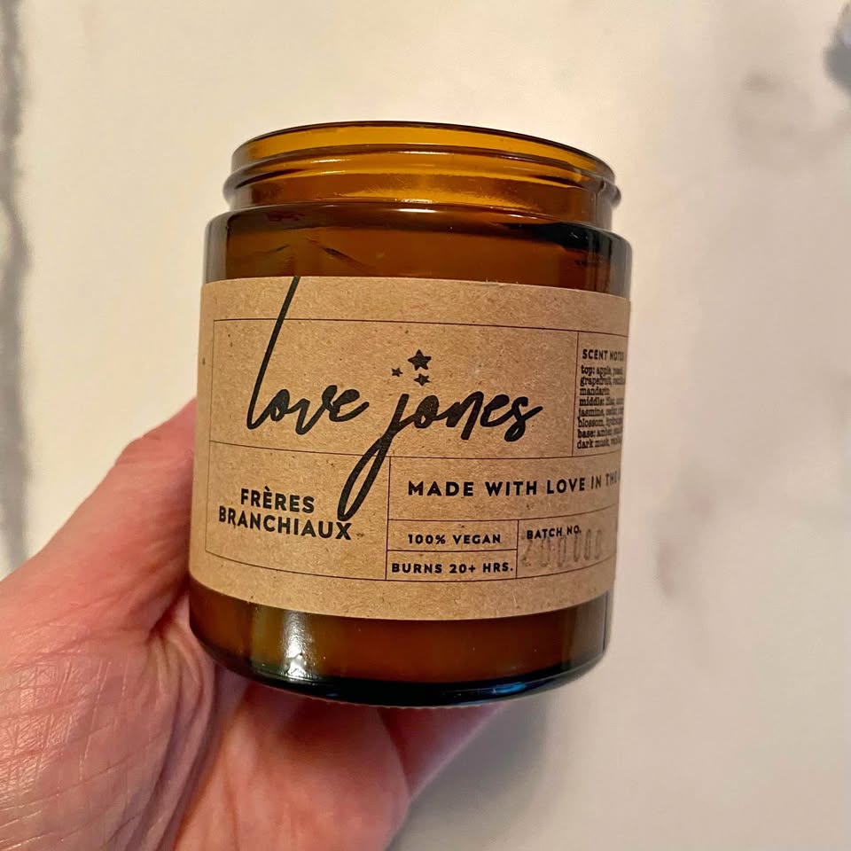 frères branchiaux Love Jones Candle