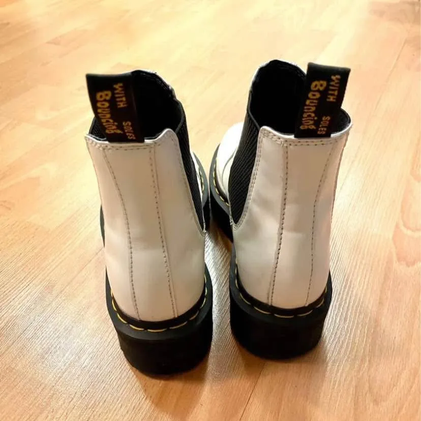 Dr Martens Platform Chelsea Boots Size 7 image indicator(4)