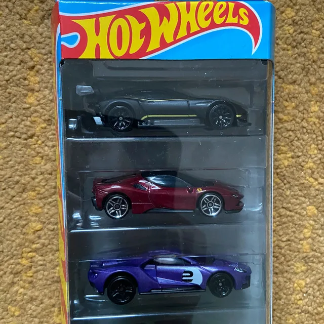 Hot Wheels Ferrari SF90 Stradale 5-Pack image indicator(2)