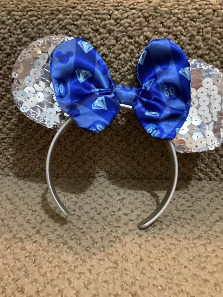 Build A Bear Disneyland 60th anniversary set - photo 2