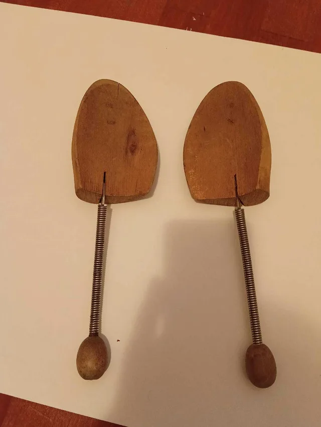 Shoe Trees image indicator(2)