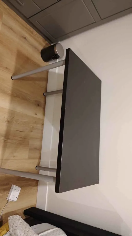 Office chair and table image indicator(2)