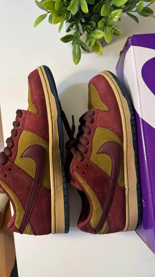 Nike SB Dunk Low Pro Dark Team Red image indicator(4)