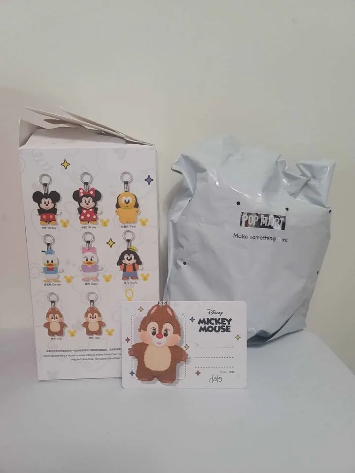 Authentic Popmart Mickey Family - Dale image indicator(2)