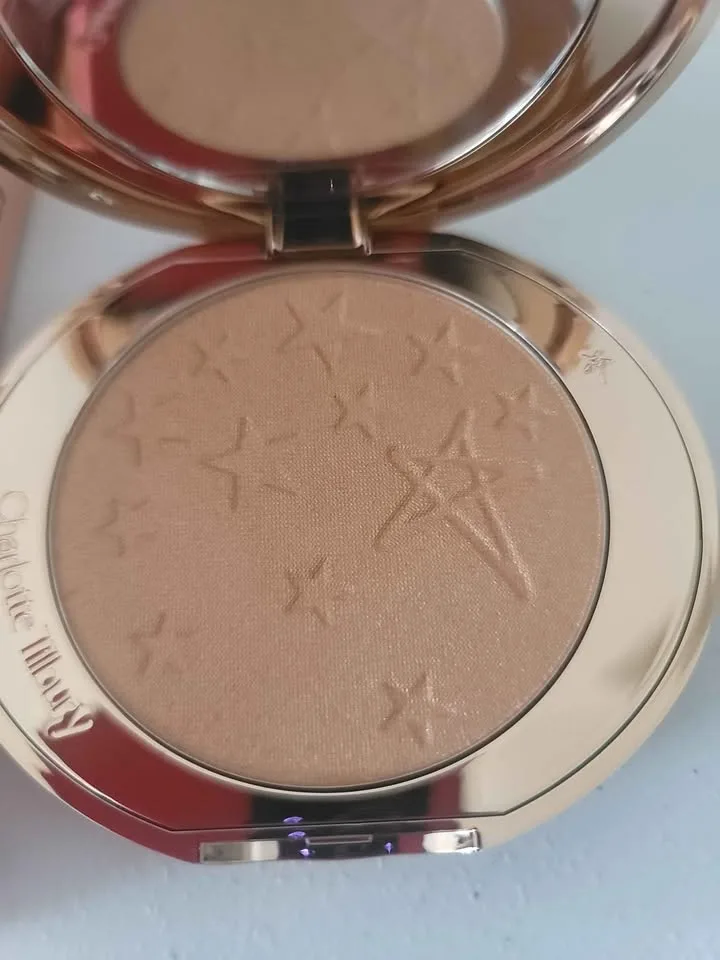 NEW Charlotte Tilbury Highlighter image indicator(3)