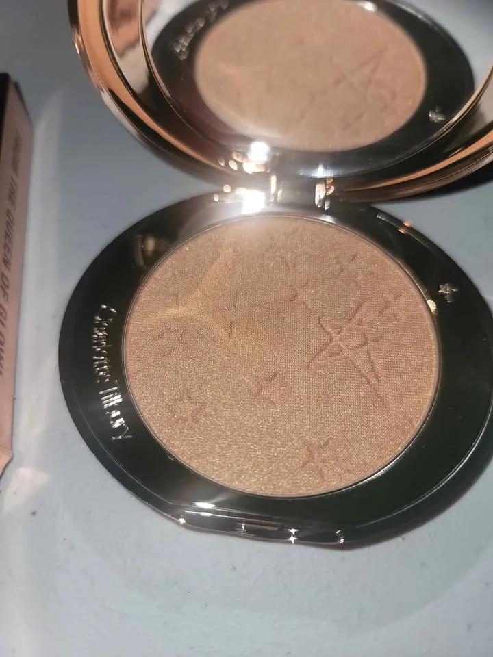 NEW Charlotte Tilbury Highlighter image indicator(4)