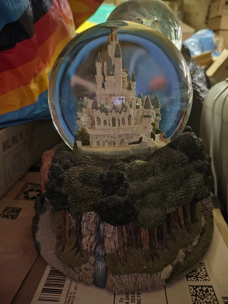 Disney's Cinderella Castle Snowglobe image indicator(2)