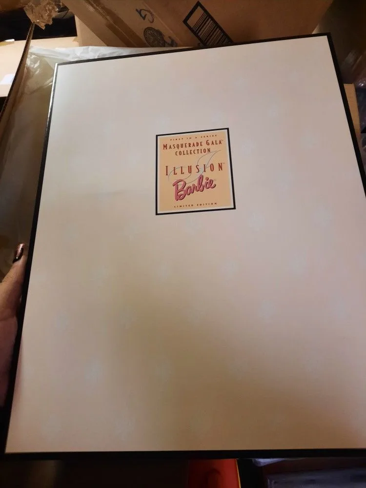 Illusion Masquerade Gala Barbie image indicator(2)