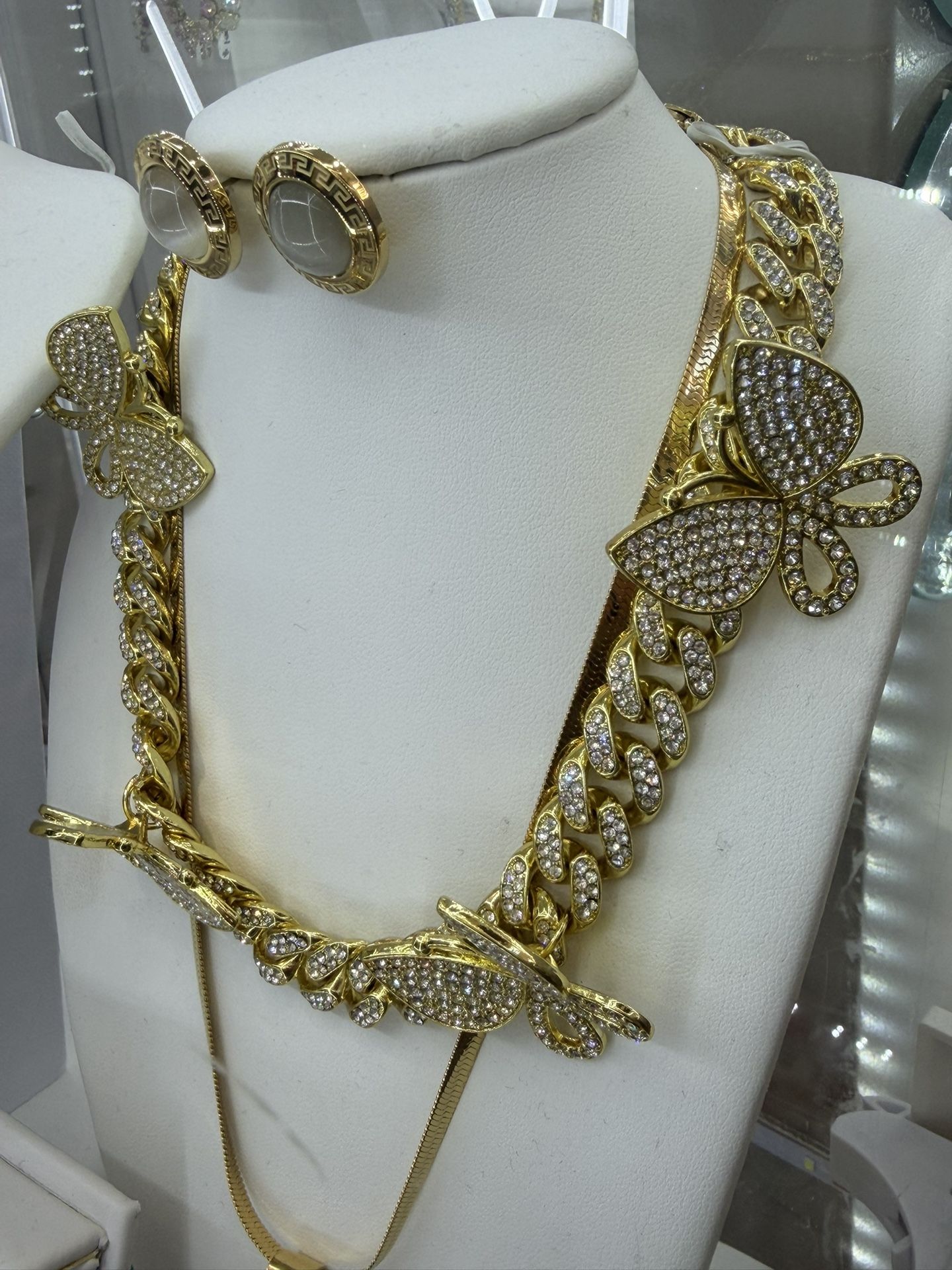 🌟 Luxury Butterfly Brass metarial Necklace Set 🌟 - photo 2