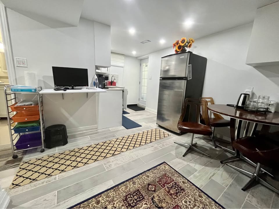 1 Bed 1 Bath - House - photo 5