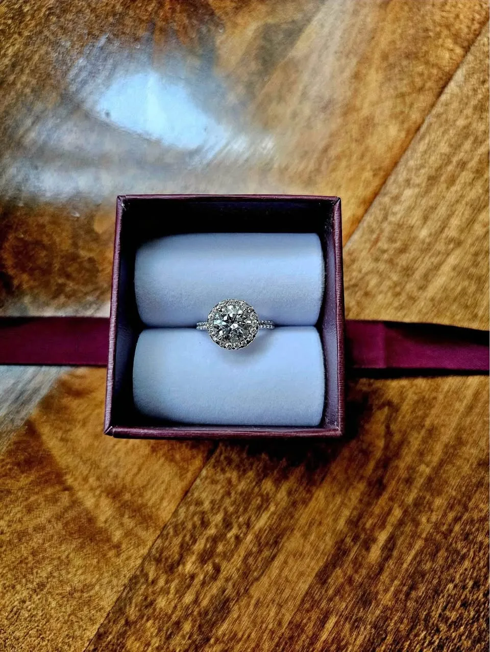 Flowery Engagement ring thumbnail