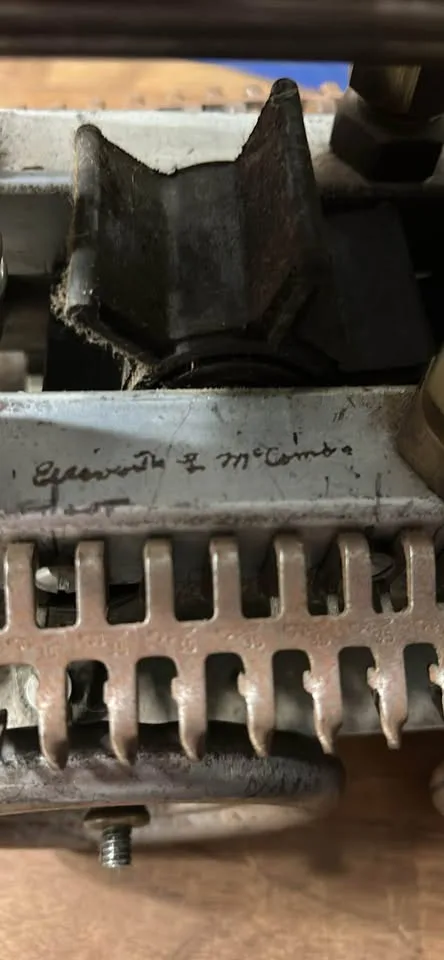 Truck by Ellsworth Mc comb image indicator(2)