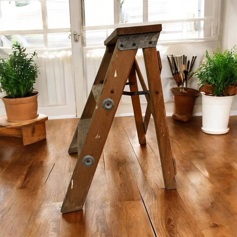 Vintage 22” Tall Wood Folding Step Ladder 1960 image indicator(4)
