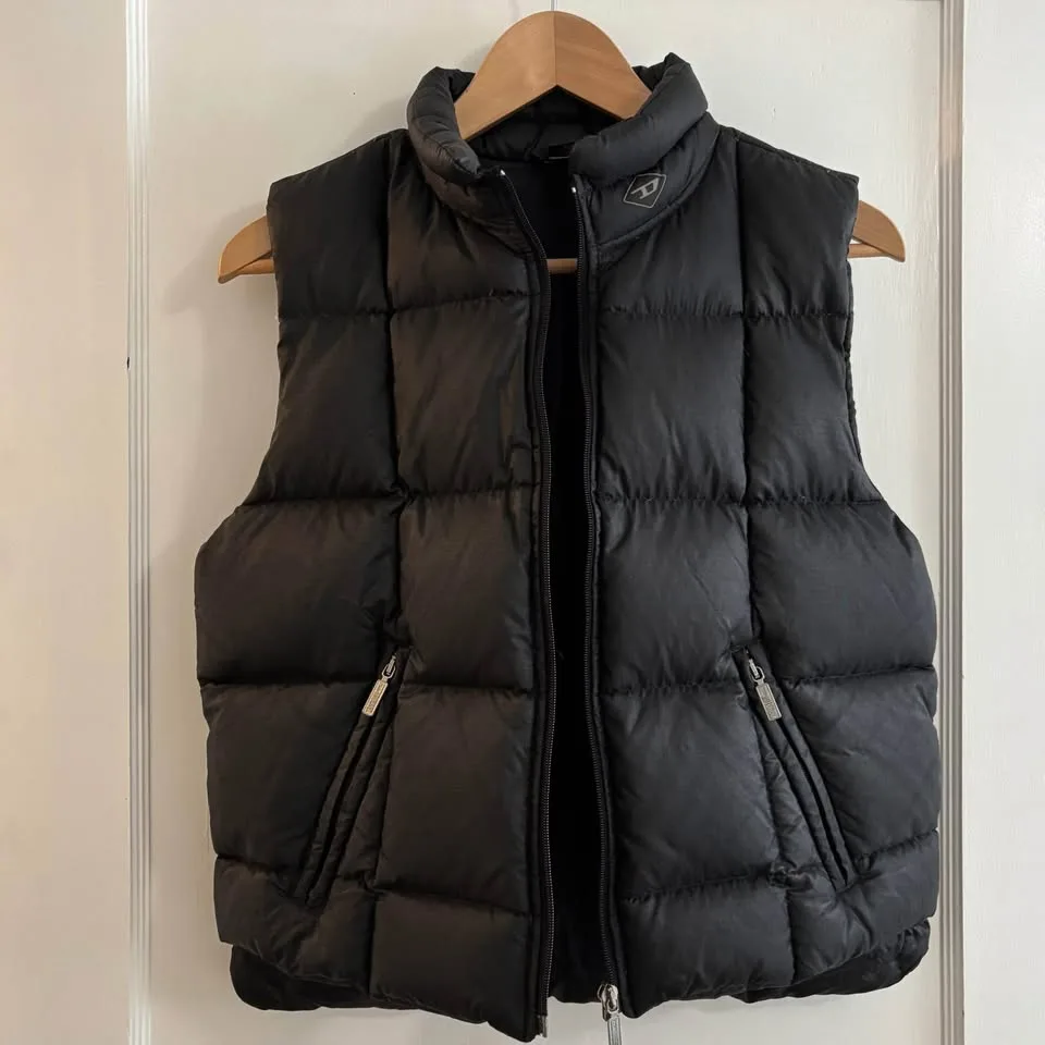 Ladies Puffer Vest size Medium image indicator(2)