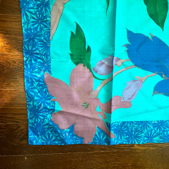 NEW Thai Turquoise Silk Scarf - Floral. 33" x 34.5" - photo 2
