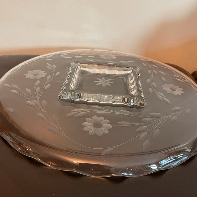 Large 14" Round Vintage Cornflower Radiance glass plate - photo 3