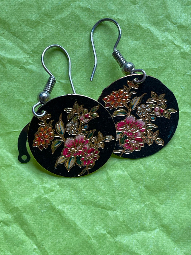 2 pairs cute black earrings for pierced ears-Great deal - photo 5