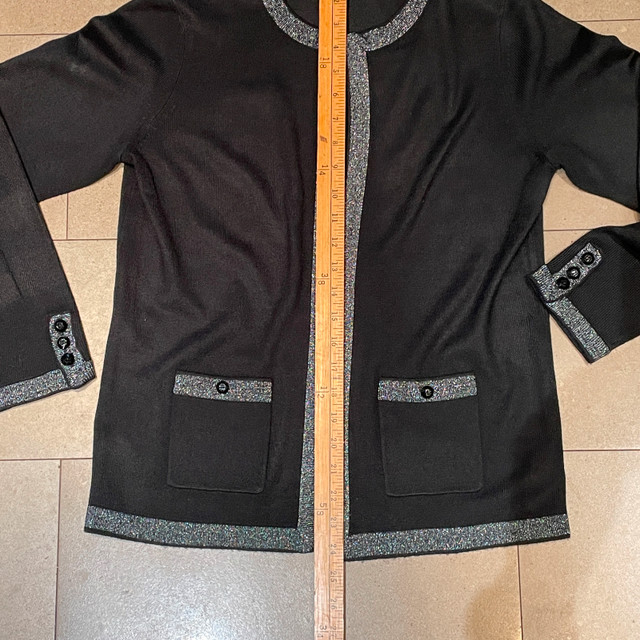 Gorgeous Black Tabi Cardigan w/ silver trim-Size Small - photo 4