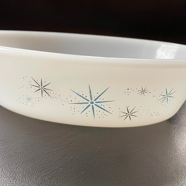 Vintage Glasbake Milkglass Oval Casserole Atomic Starbursts - photo 3